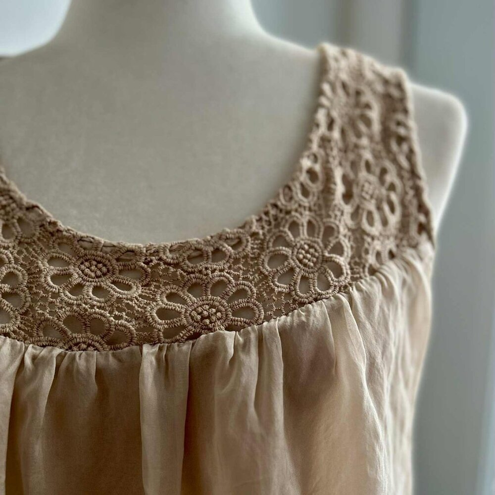 Made in Italy Champagne Silk-Blend Crochet Lace Yoke Layered Top – EU M